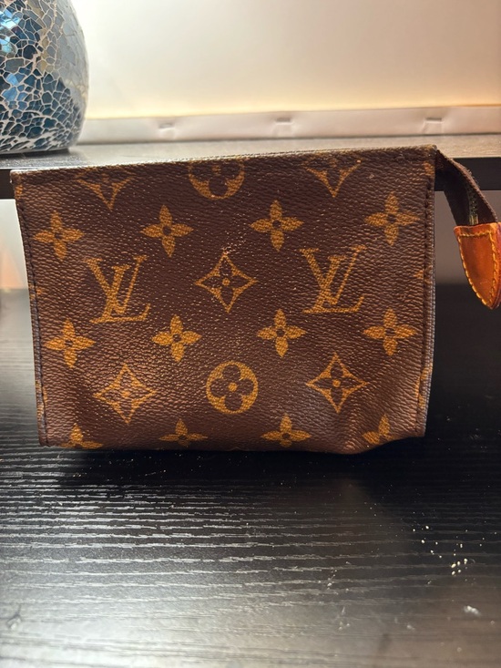 Louis Vuitton Handbags - Authentic Louis Vuitton Vintage Poche Toilette 15 – Monogram Canvas